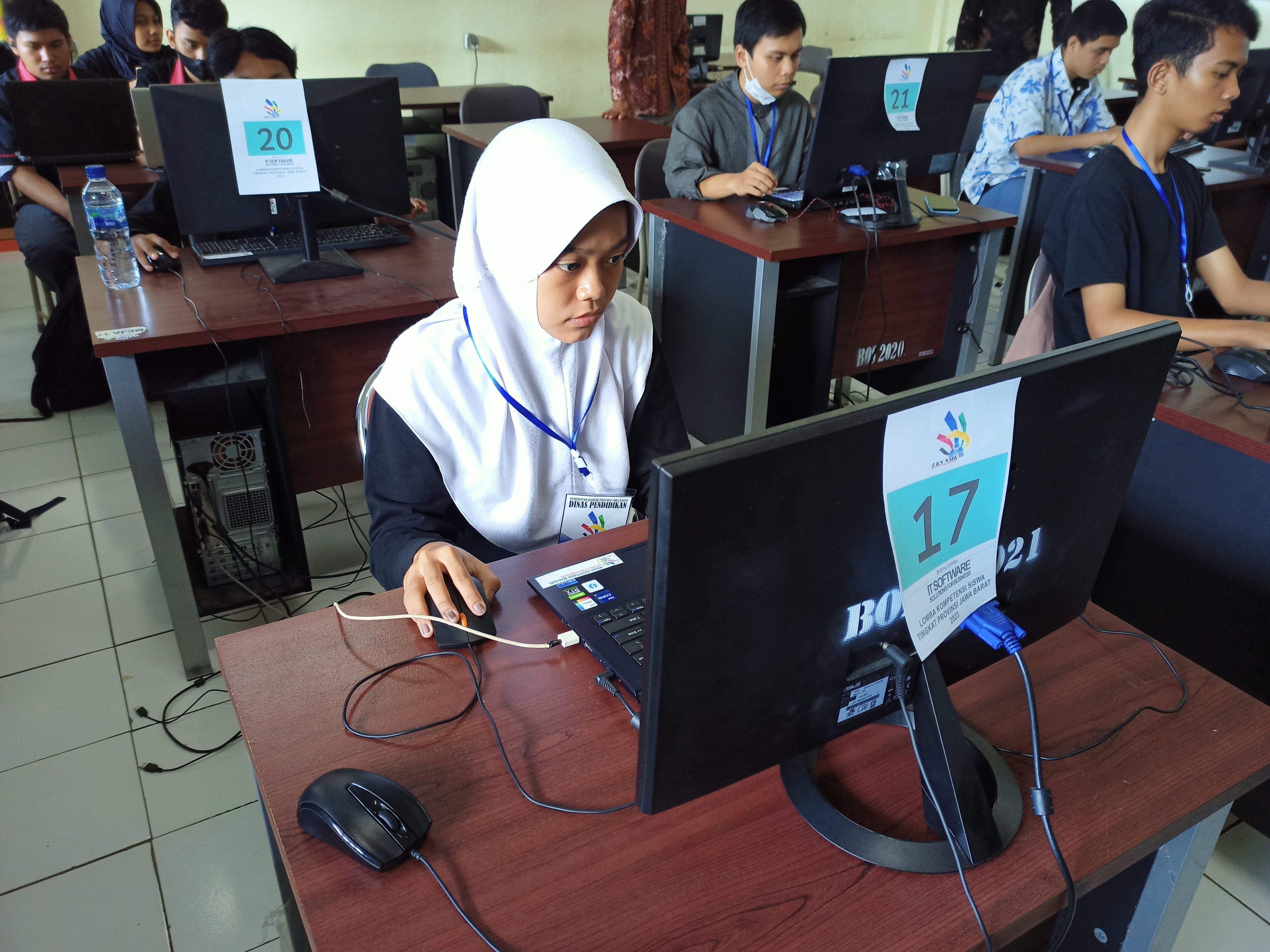 Lomba LKS IT Software Solutions For Business